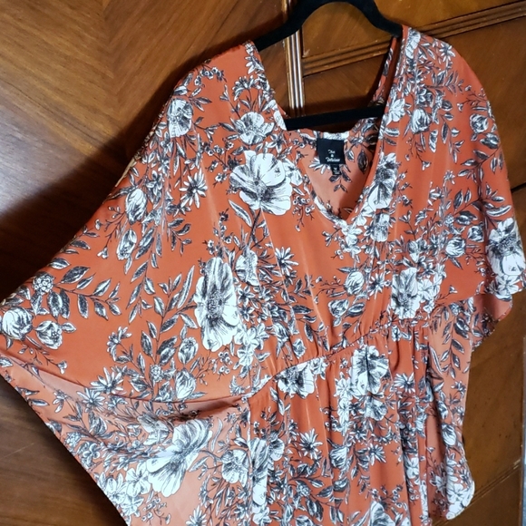 Floral Tunic Shirt - Picture 2 of 7